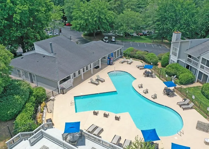 Northcliffe 404 I Fully Furnished 1 Bedroom 1bth Apartment